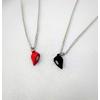 2 Li Kırmızı-Siyah Mıknatıslı Kalpli  Çift Kolye - Sevgili- Arkadaş - BFF Kolyesi